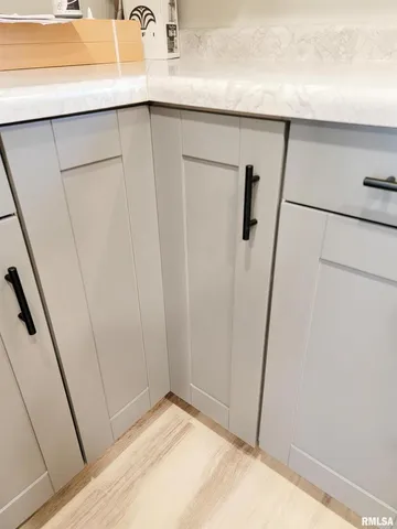 $159,999 | 306 Bible Street, Flora, IL 62839