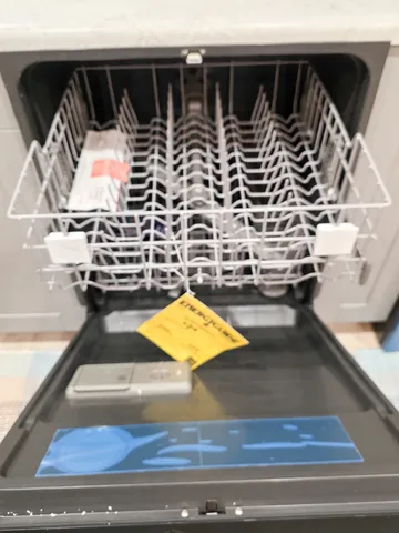 $159,999 | 306 Bible Street, Flora, IL 62839