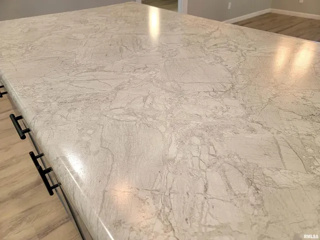 $159,999 | 306 Bible Street, Flora, IL 62839