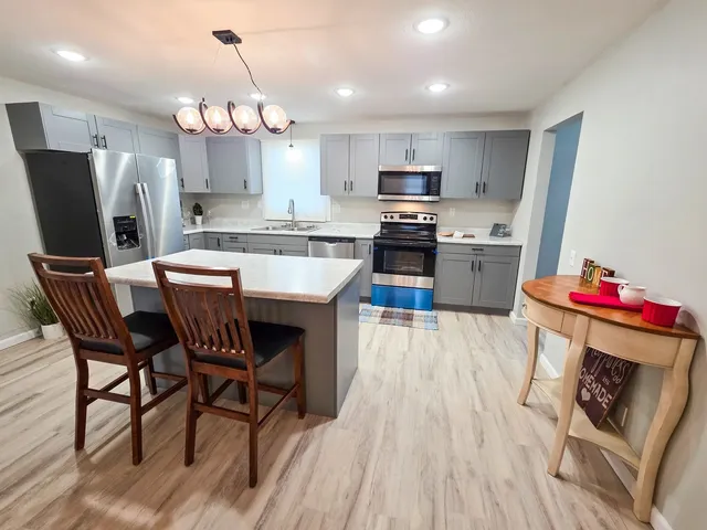 $159,999 | 306 Bible Street, Flora, IL 62839