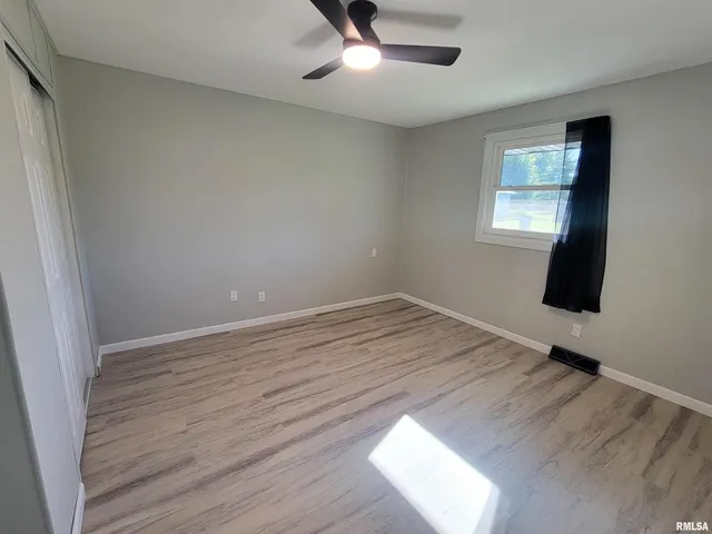 $159,999 | 306 Bible Street, Flora, IL 62839