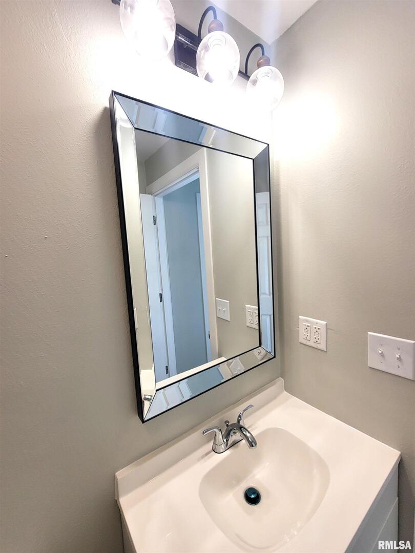 306 Bible Street Flora, IL 62839 - Photo 51 of 88