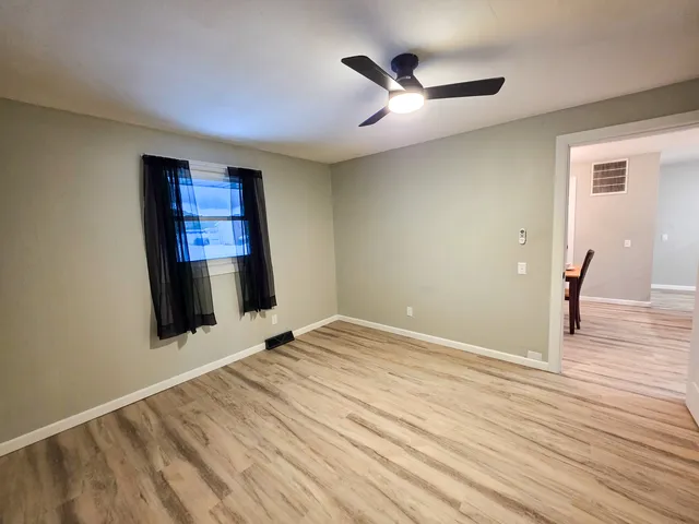 $159,999 | 306 Bible Street, Flora, IL 62839