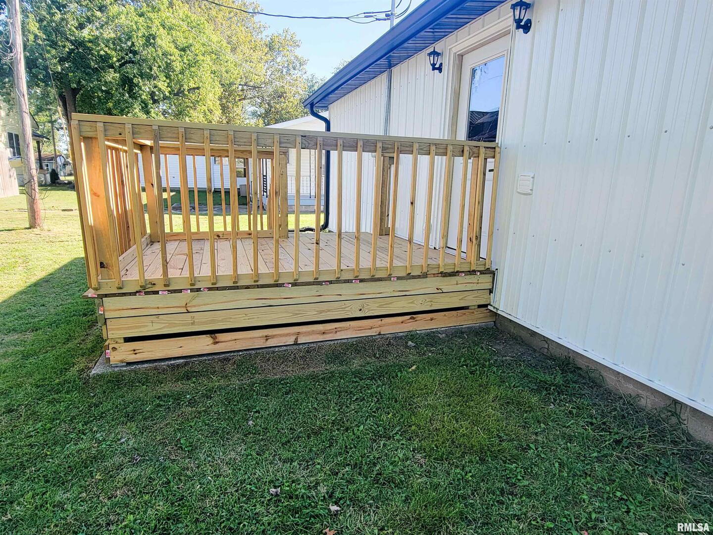 306 Bible Street Flora, IL 62839 - Photo 81 of 87 a view of backyard with wooden fence