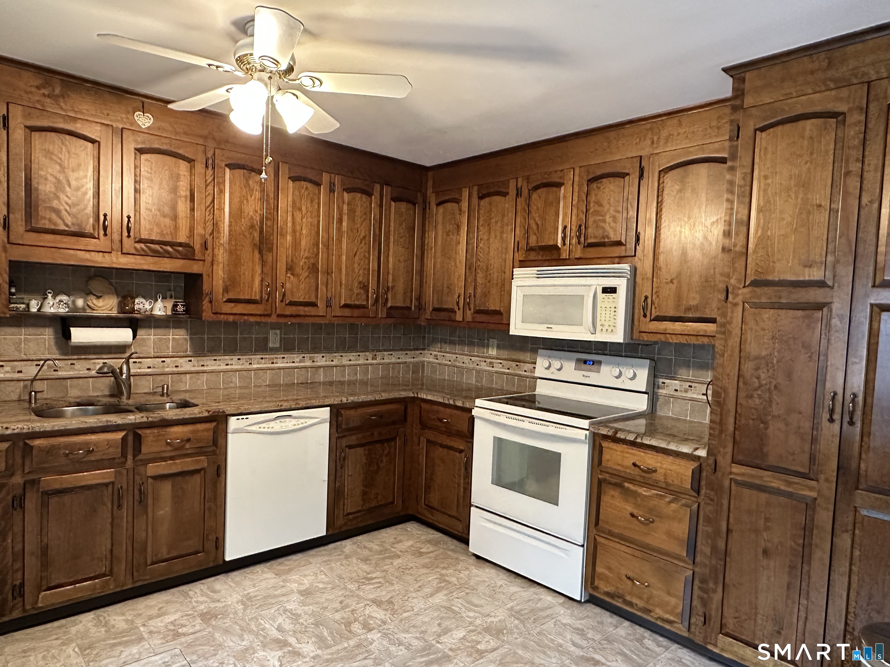 162 Pheasant Ridge, Unit 162 Shelton, CT 06484 - Photo 5 of 13