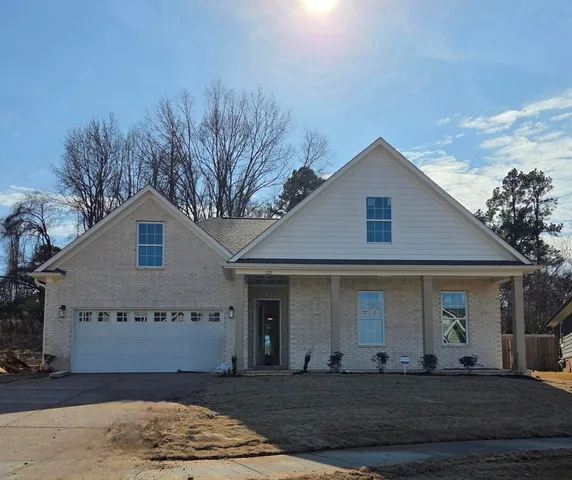 $399,950 | 125 Live Oak Cove, Oakland, TN 38060