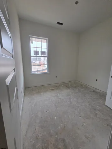 $399,950 | 125 Live Oak Cove, Oakland, TN 38060