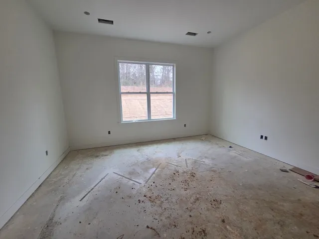 $399,950 | 125 Live Oak Cove, Oakland, TN 38060