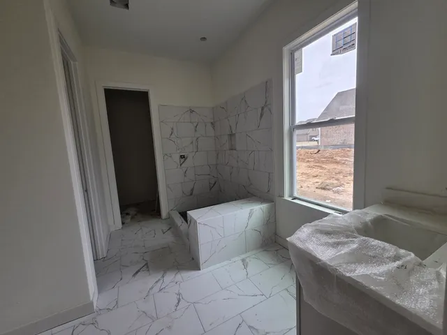 $399,950 | 125 Live Oak Cove, Oakland, TN 38060