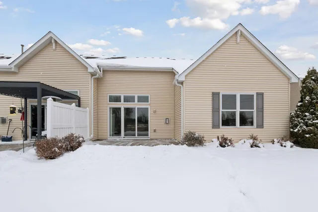 $359,900 | 18893 97th Place North, Maple Grove, MN 55311