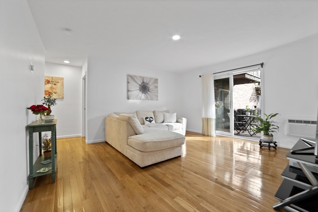 21 Westgate Road, Unit 3 Boston, MA 02467 - Photo 9 of 20