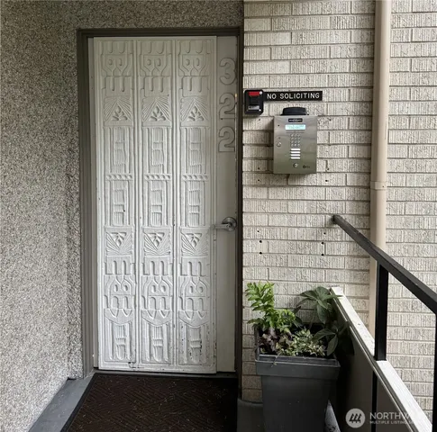 $349,950 | 322 North 134th Street, Unit 203, Seattle, WA 98133