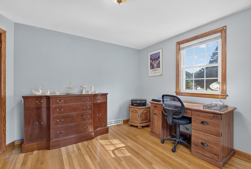 12 Claude Road Chelmsford, MA 01824 - Photo 19 of 40 Gallery Image 19