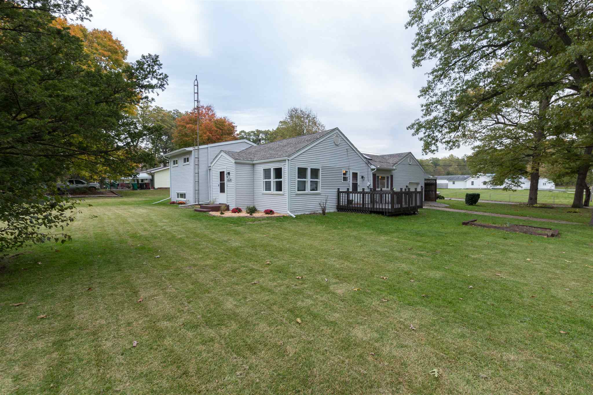 55234 Butternut Road South Bend, IN 46628 - Photo 1 of 33