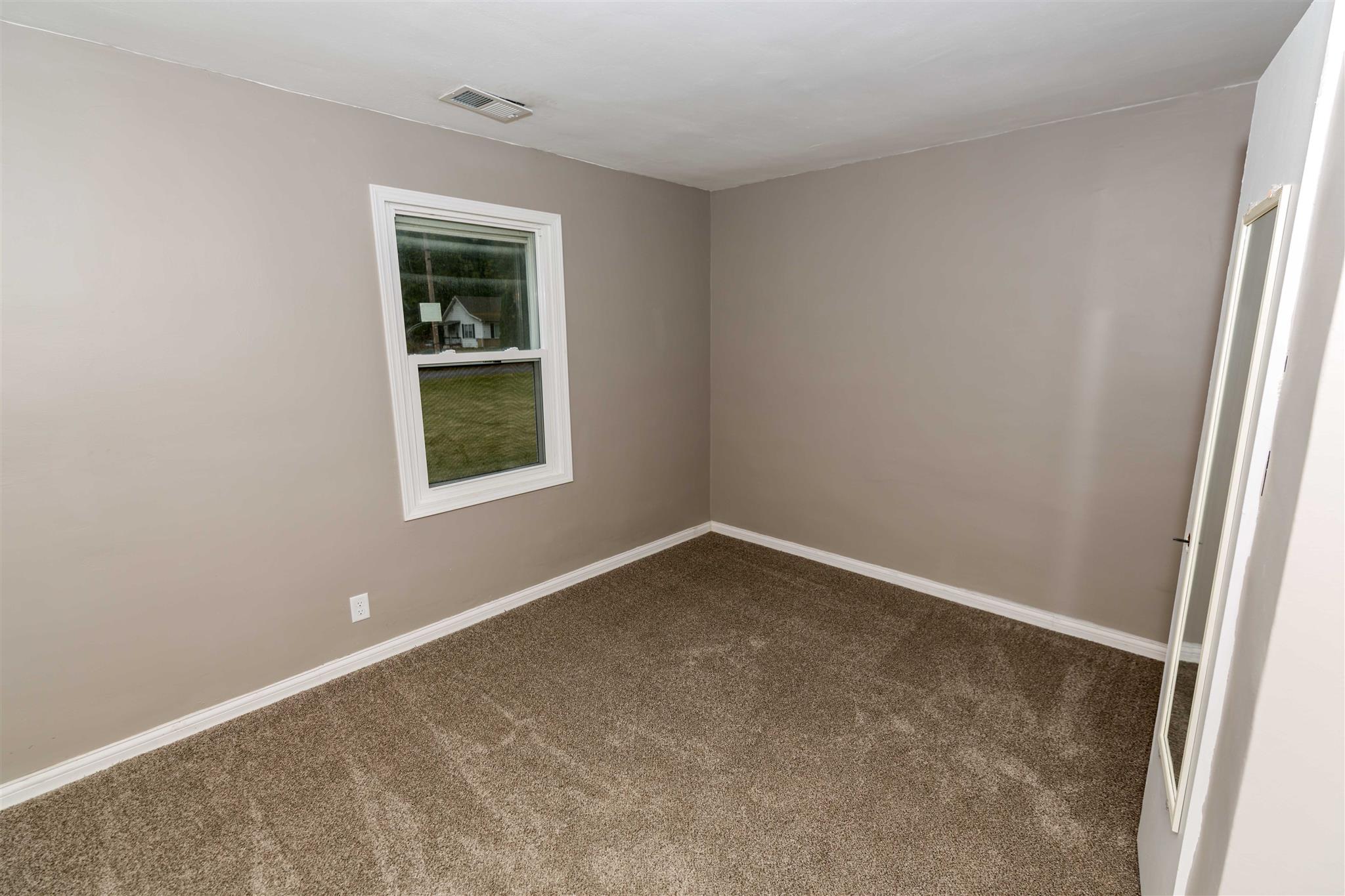 55234 Butternut Road South Bend, IN 46628 - Photo 13 of 33
