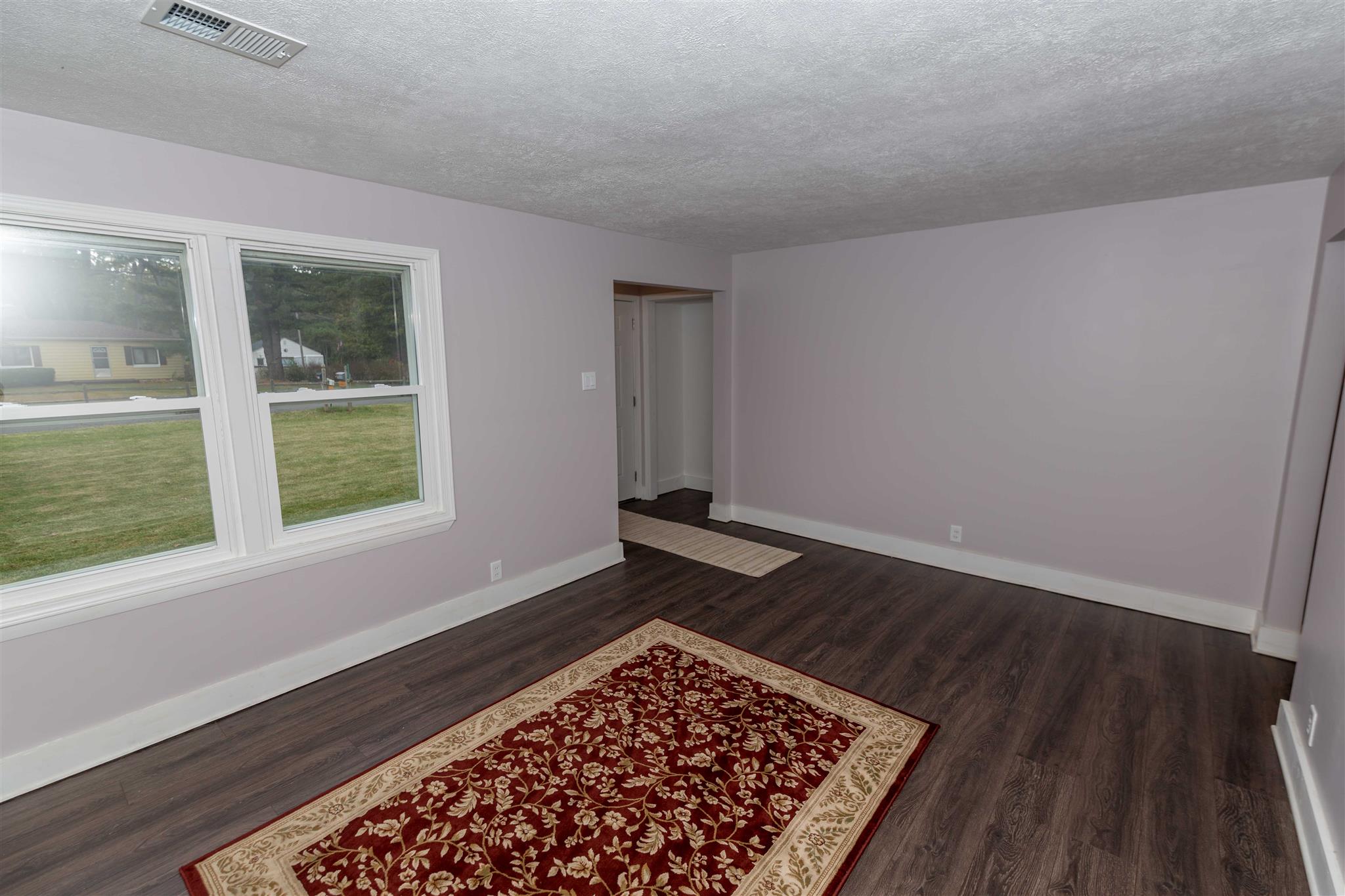 55234 Butternut Road South Bend, IN 46628 - Photo 4 of 33