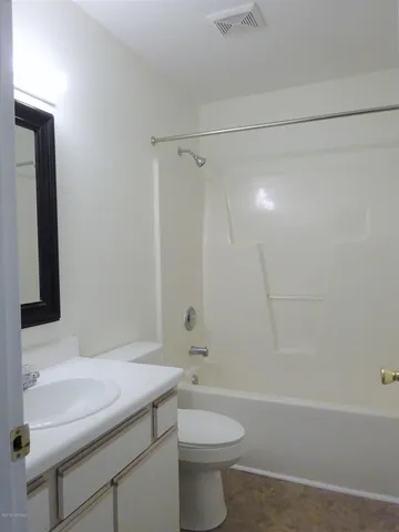 $1,350 | 212 Faison Lane, Hubert, NC 28539