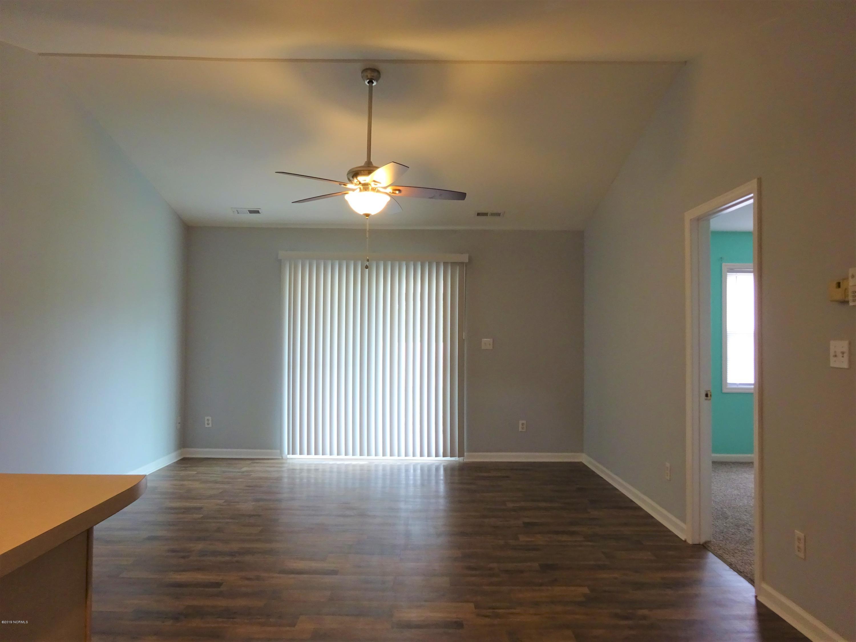 212 Faison Lane Hubert, NC 28539 - Photo 3 of 21 DSC08967