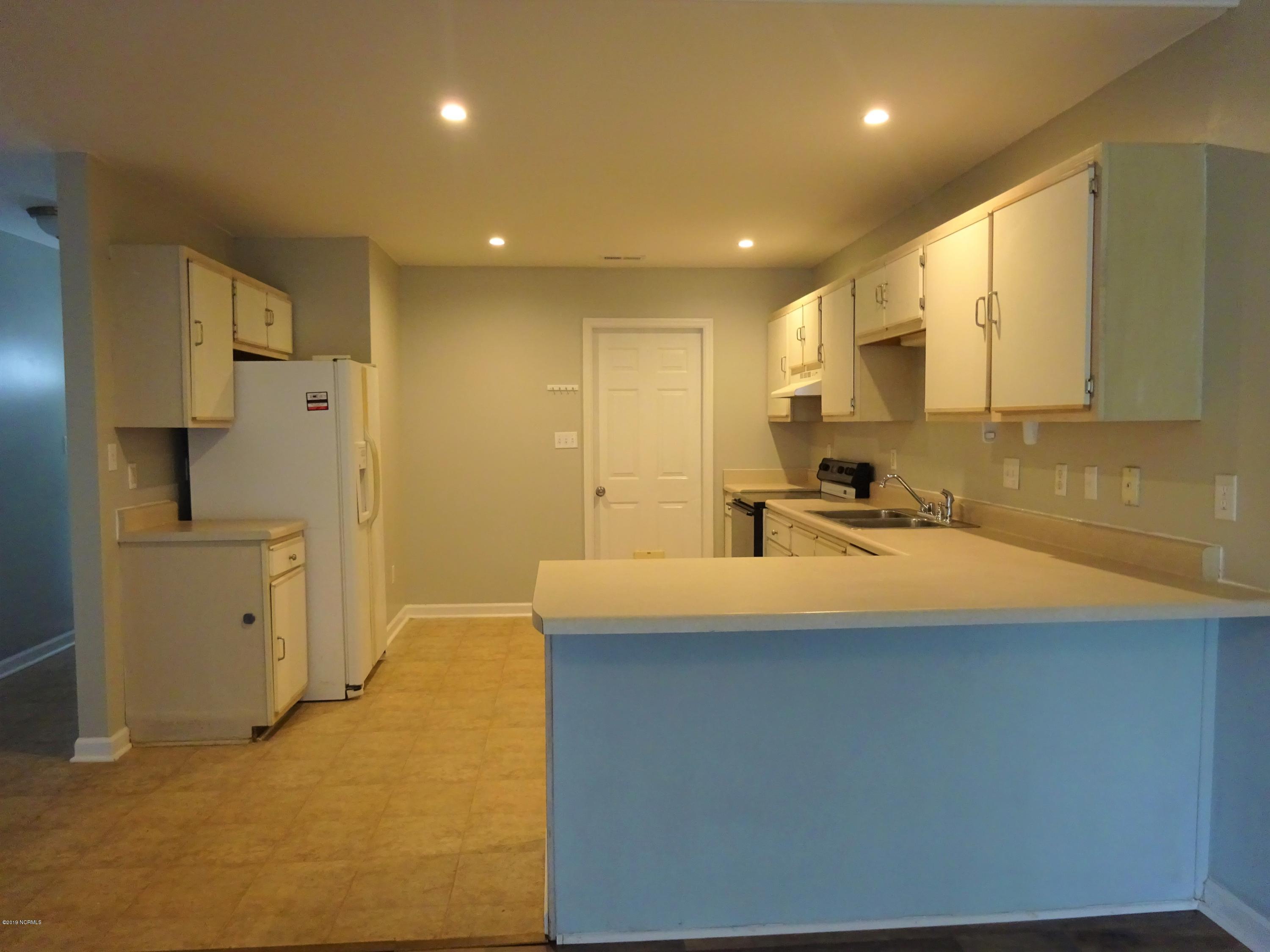 212 Faison Lane Hubert, NC 28539 - Photo 7 of 21 DSC08974