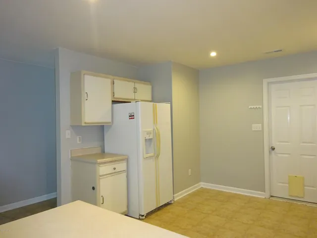 $1,350 | 212 Faison Lane, Hubert, NC 28539