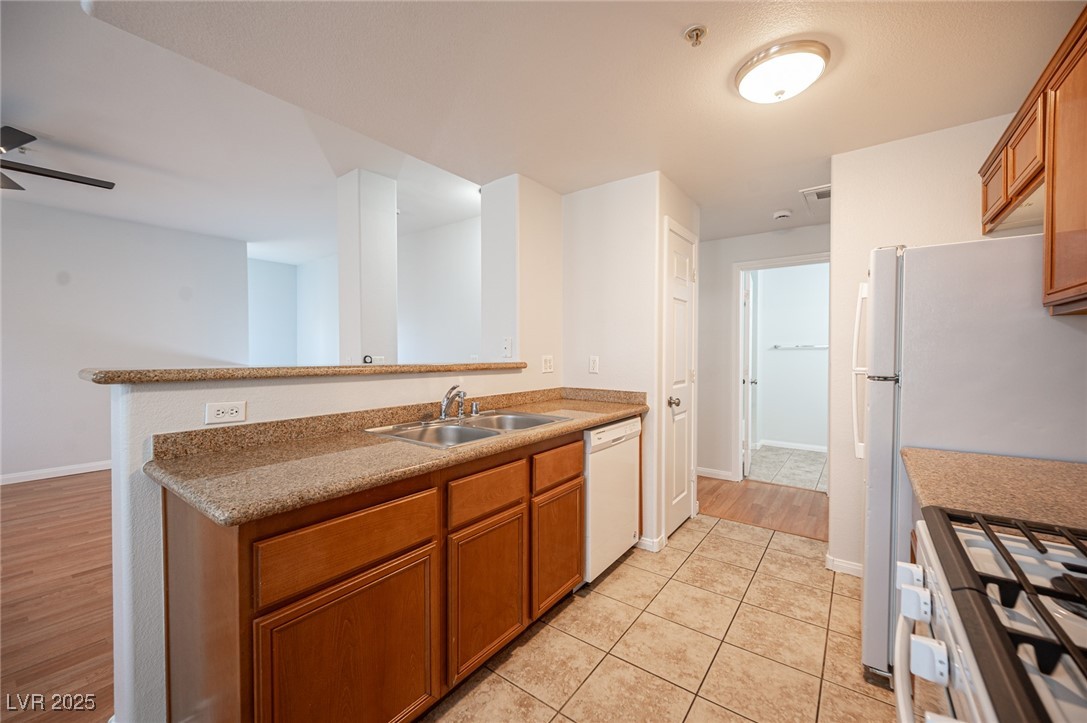 7701 West Robindale Road, Unit 229 Las Vegas, NV 89113 - Photo 13 of 41 Gallery Image 13