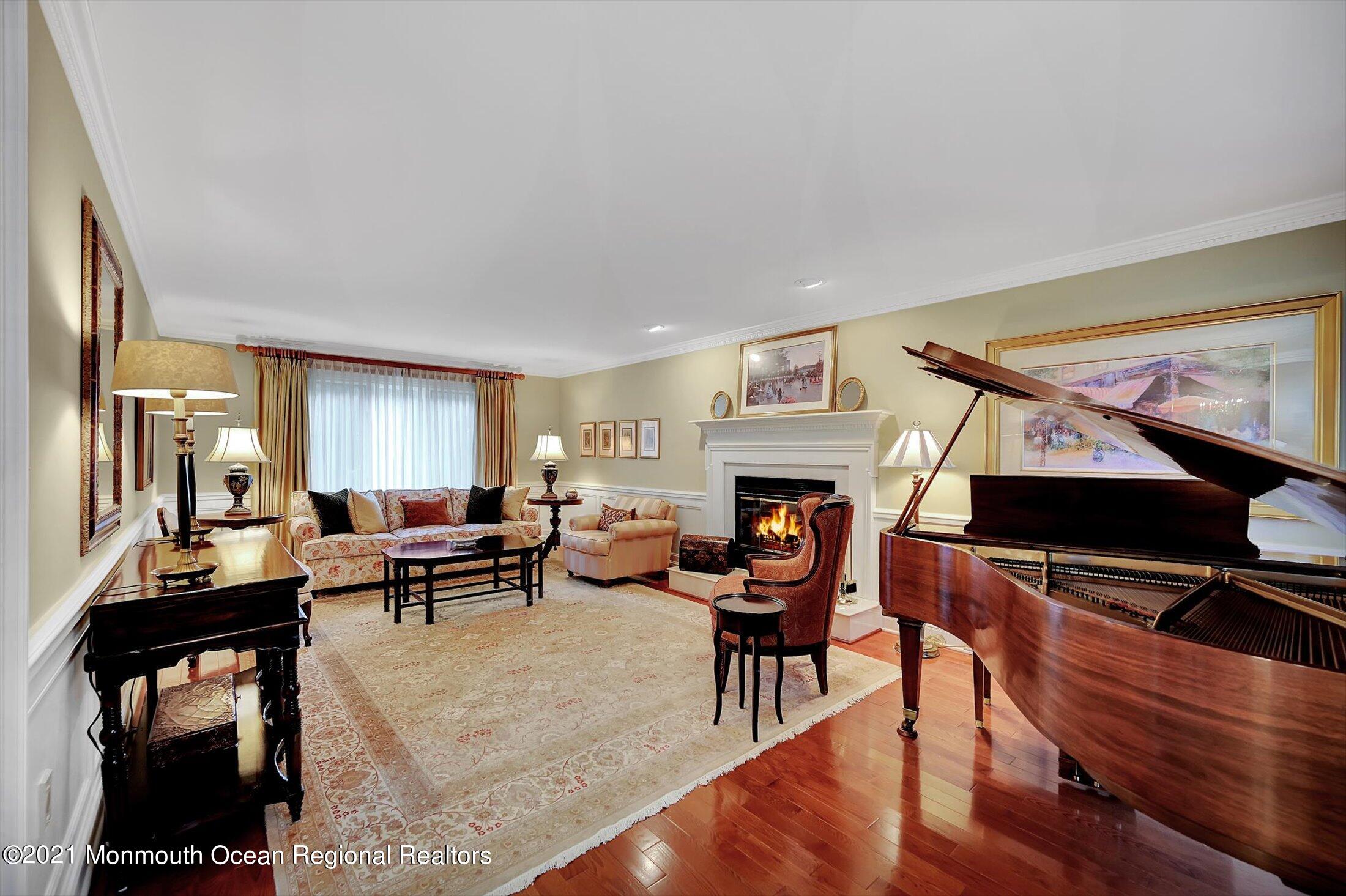 05-Living Room