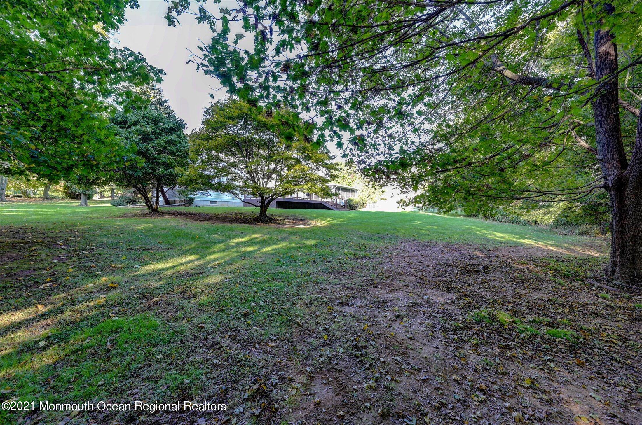 11 Ridge Hill Way Holmdel, NJ 07733 - Photo 41 of 46 42-Back yard