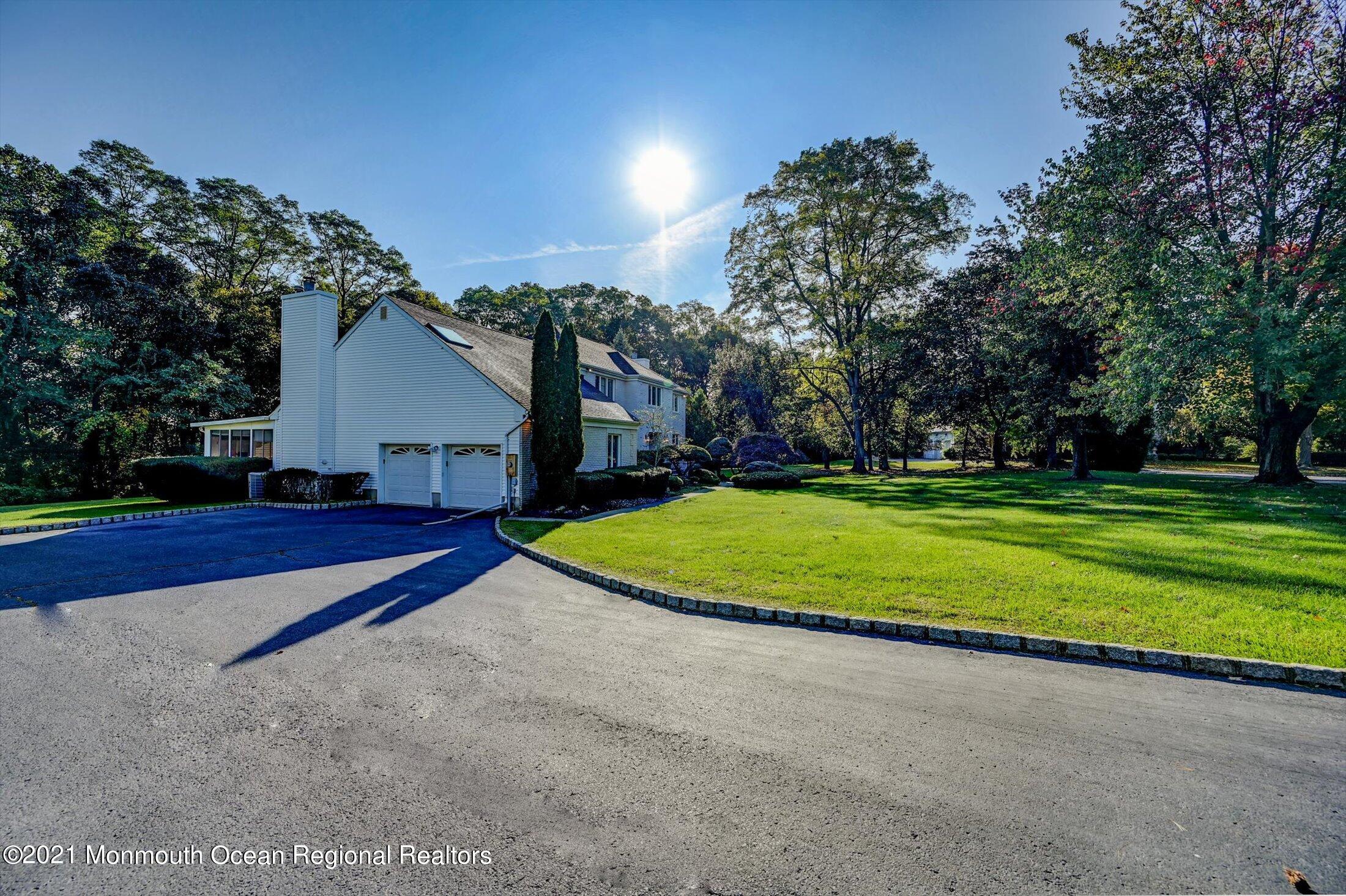 11 Ridge Hill Way Holmdel, NJ 07733 - Photo 44 of 46 45-Driveway View