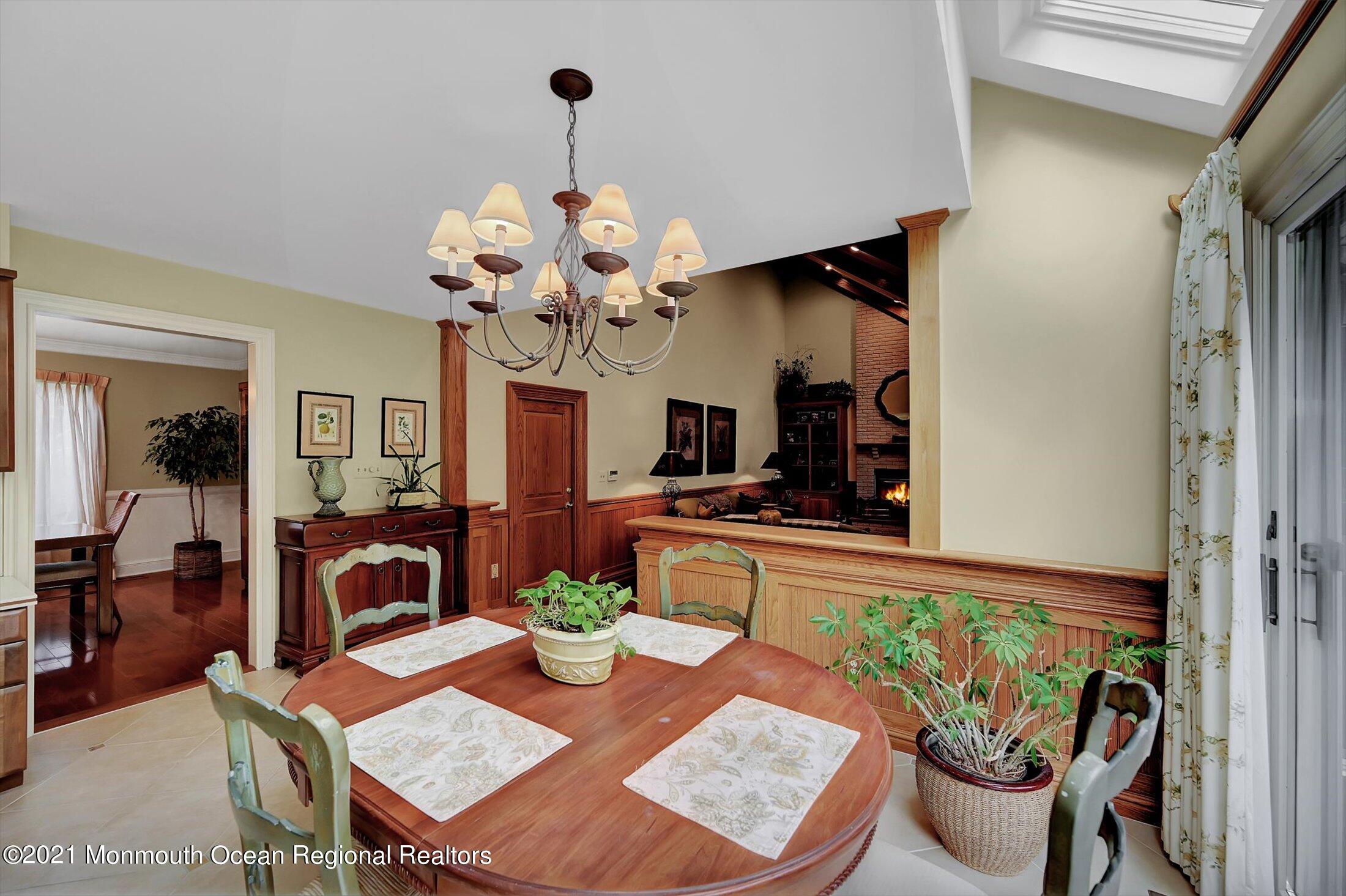 11 Ridge Hill Way Holmdel, NJ 07733 - Photo 10 of 46 11-Dinette