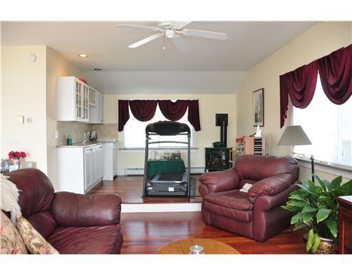 242 Veranda Street Portland, ME 04103 - Photo 11 of 20 Den/Family/Great Room.