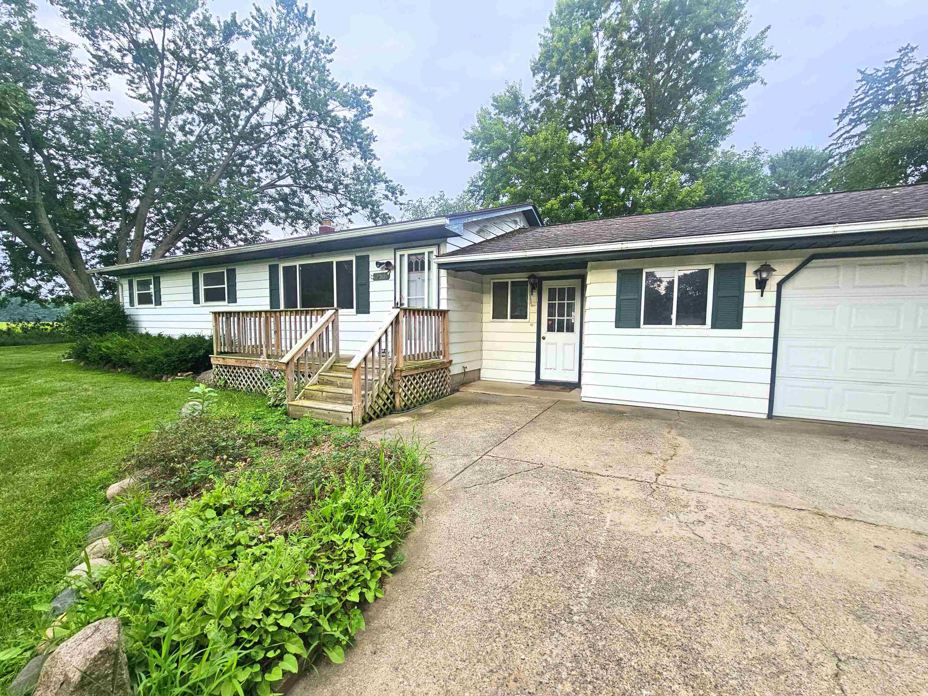 12501 North Jennings Road Clio, MI 48420 - Photo 24 of 27 50183127-31bec7ae-440d-462d-84c5-6373807ed55e.JPG
