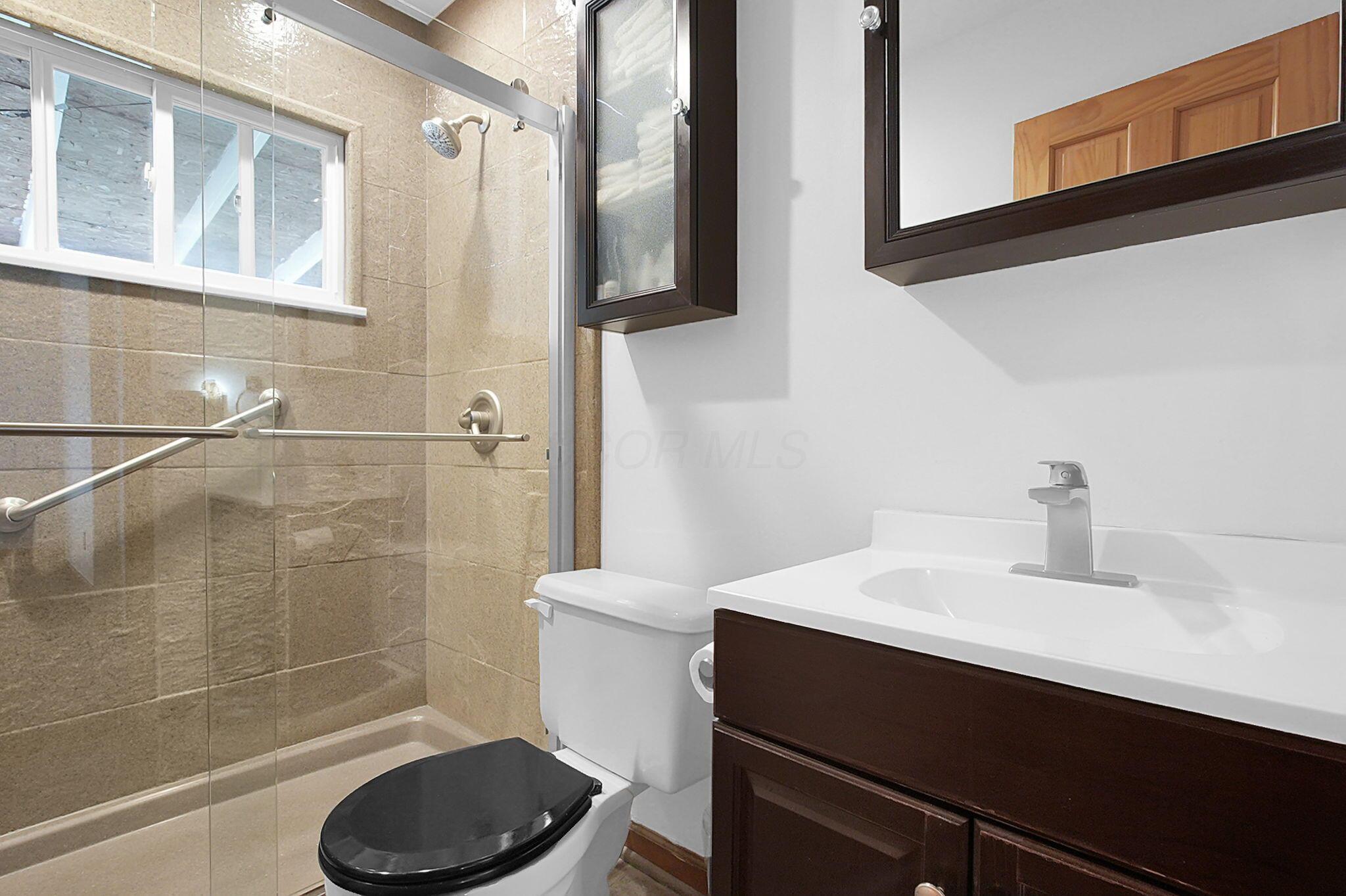 348 Darbyhurst Road Columbus, OH 43228 - Photo 20 of 31 7-web-or-mls-348-darbyhurst-rd