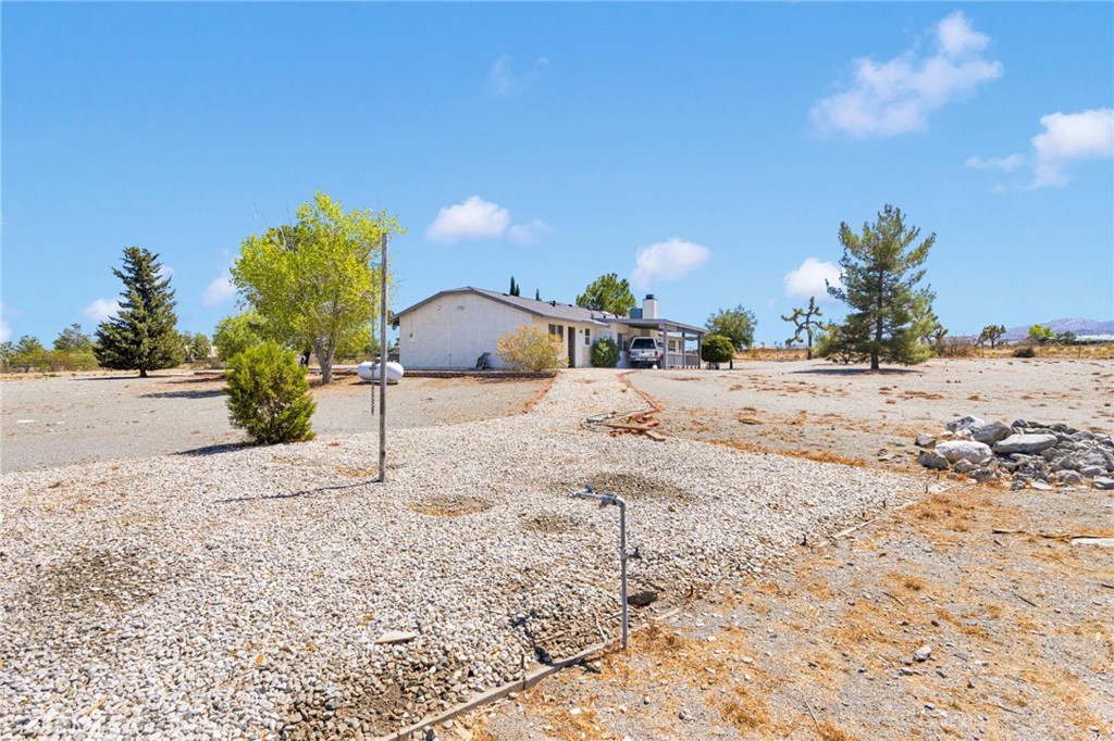 11574 Silver Rock Road Pinon Hills, CA 92372 - Photo 39 of 56