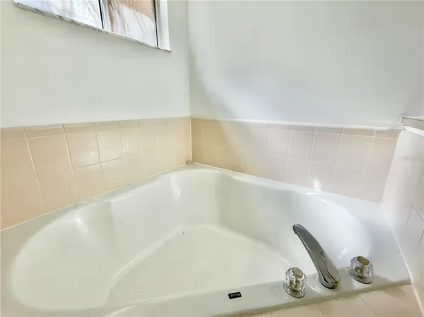 $329,900 | 4423 Northwest 36th Street, Gainesville, FL 32605