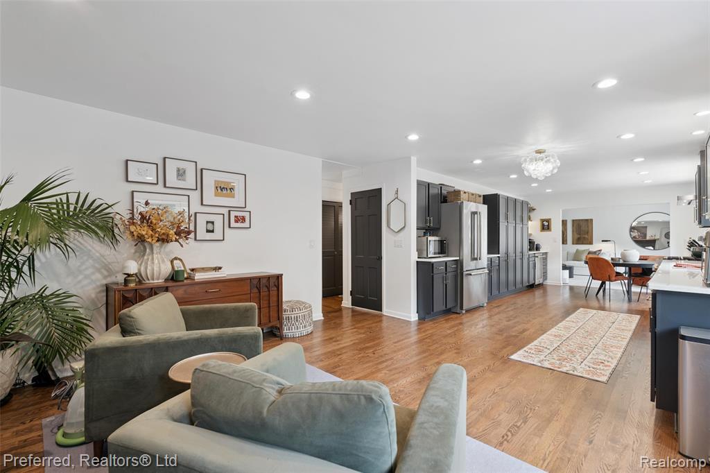 562 Burns Road Milford, MI 48381 - Photo 12 of 50
