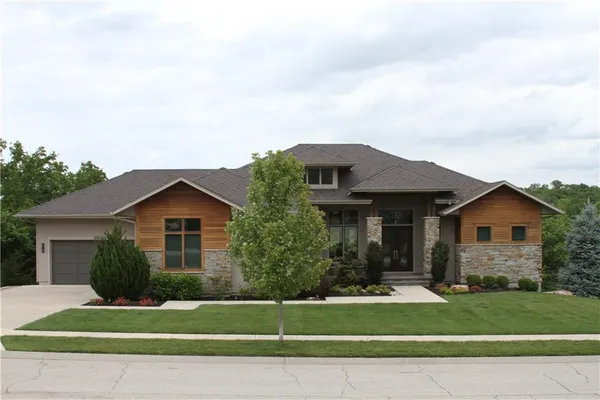 $2,000,000 | 25040 West 105th Terrace, Olathe, KS 66061
