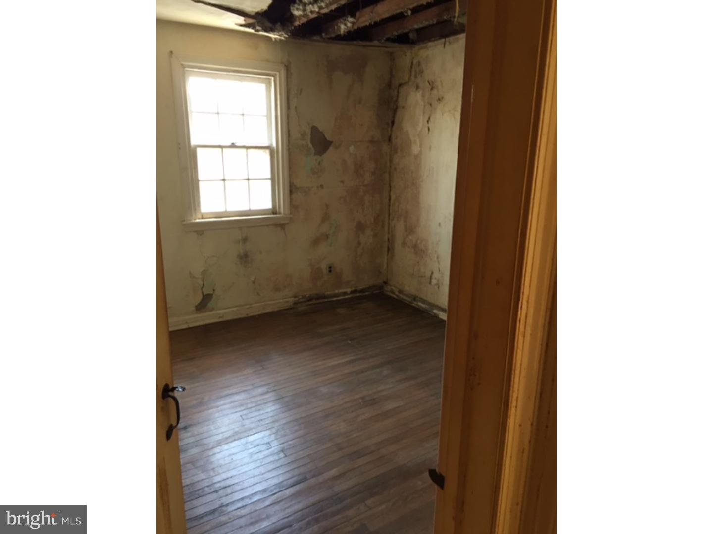 55 Springton Road Upper Darby, PA 19082 - Photo 9 of 12
