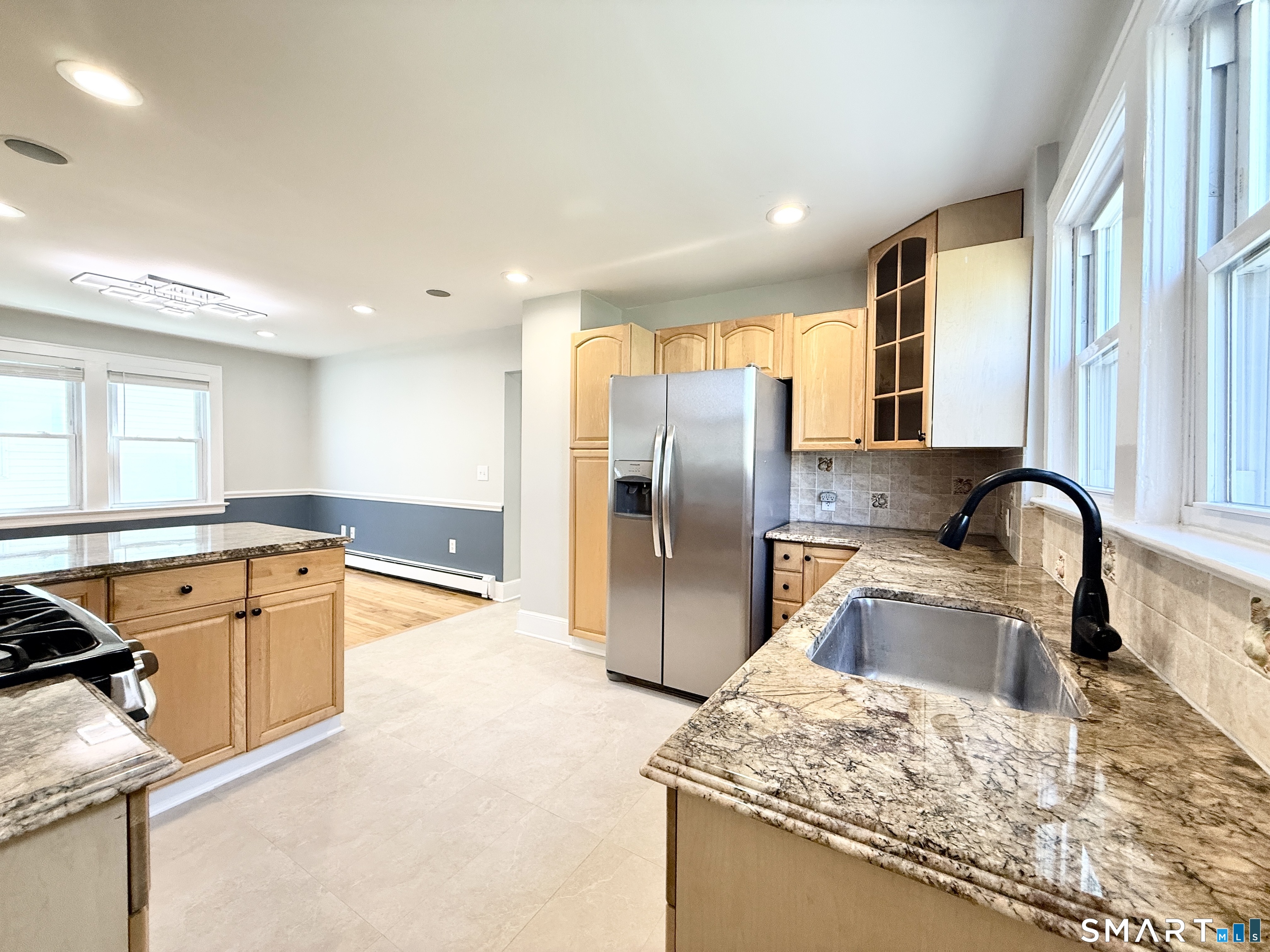 120 Culloden Road Stamford, CT 06902 - Photo 8 of 31
