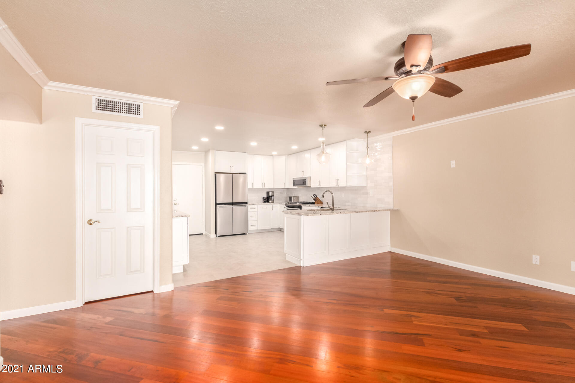 16237 South 34th Way Phoenix, AZ 85048 - Photo 12 of 38 13 - 34th