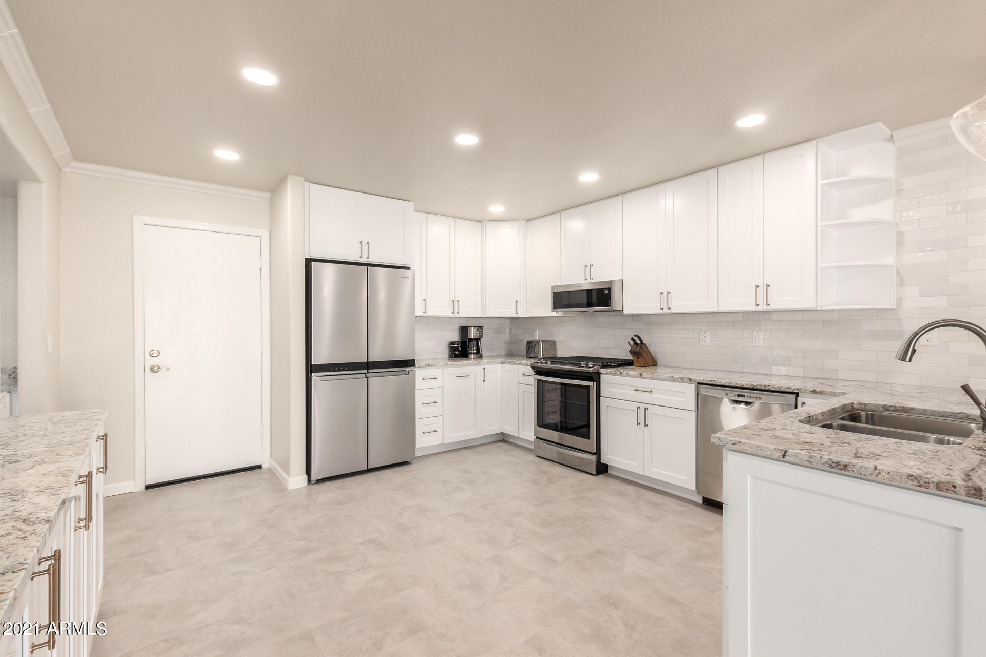 16237 South 34th Way Phoenix, AZ 85048 - Photo 15 of 38 16 - 34th