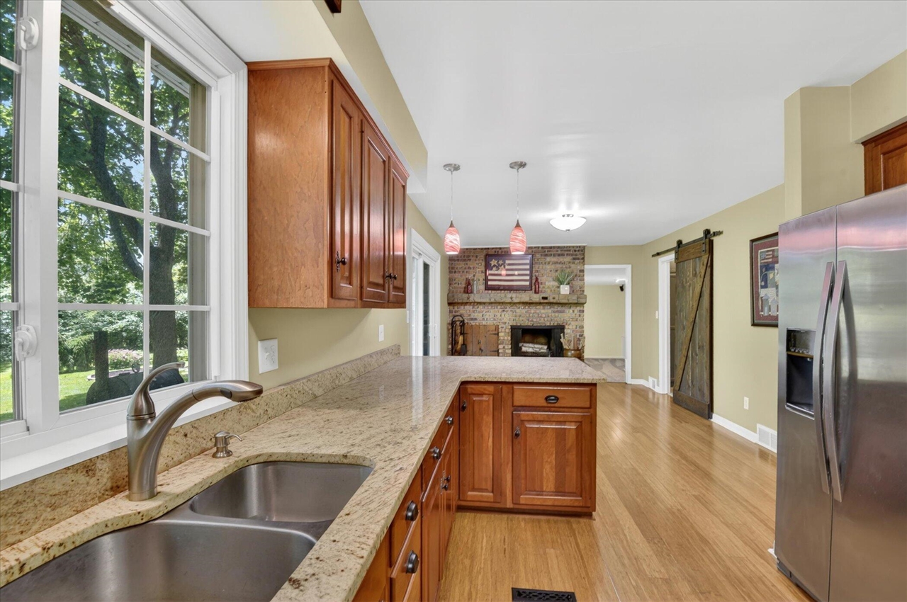 48377 Gyde Road Canton, MI 48187 - Photo 18 of 96