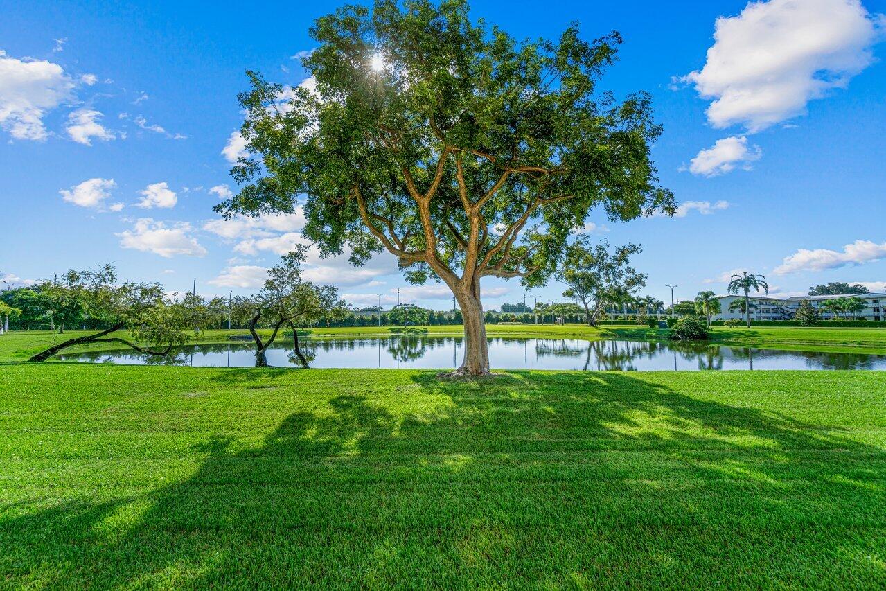 1040 Hythe A Boca Raton, FL 33434 - Photo 3 of 27 34321