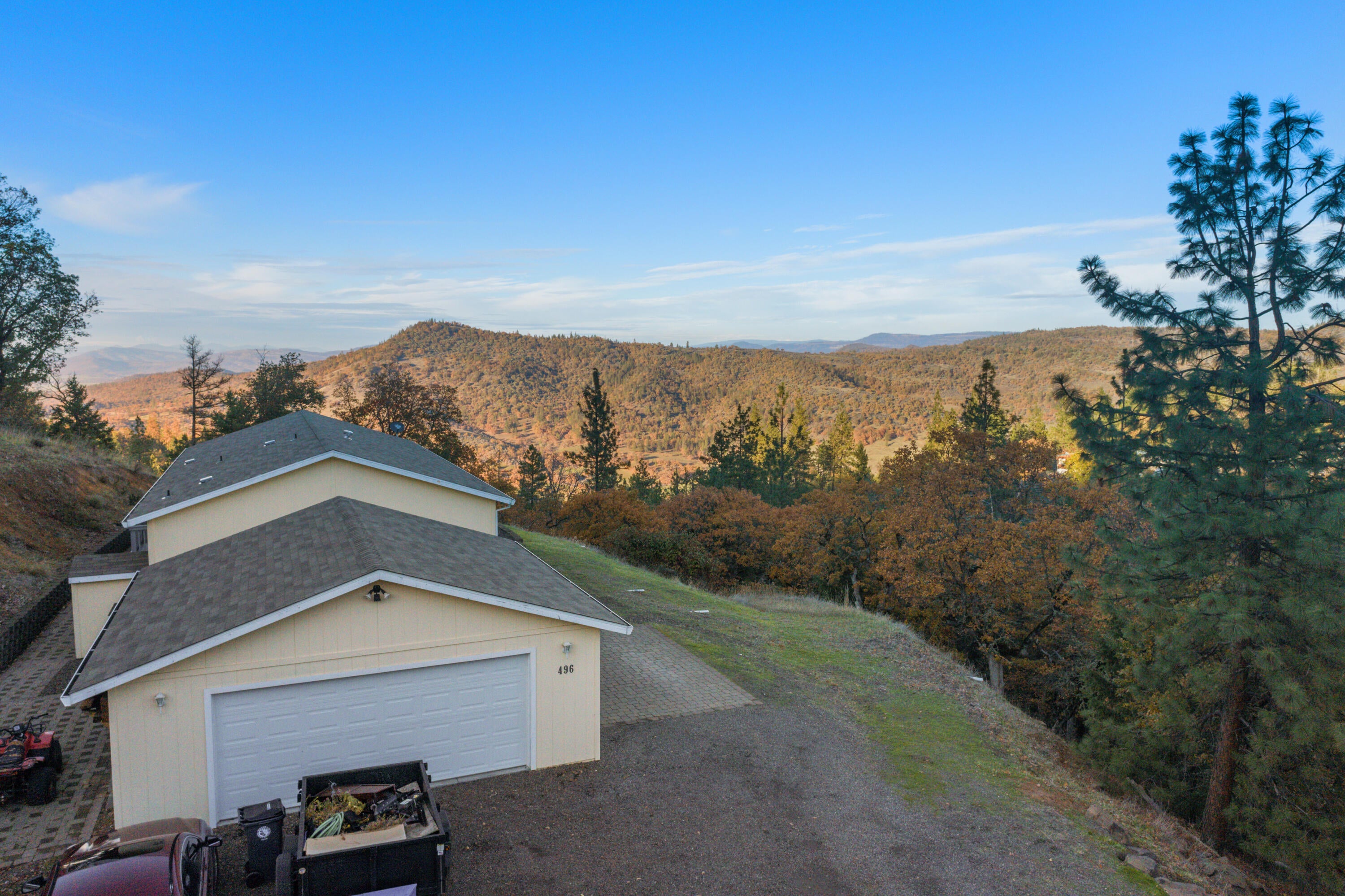496 Wren Ridge Drive Eagle Point, OR 97524 - Photo 22 of 34 2 Car Detached Garage