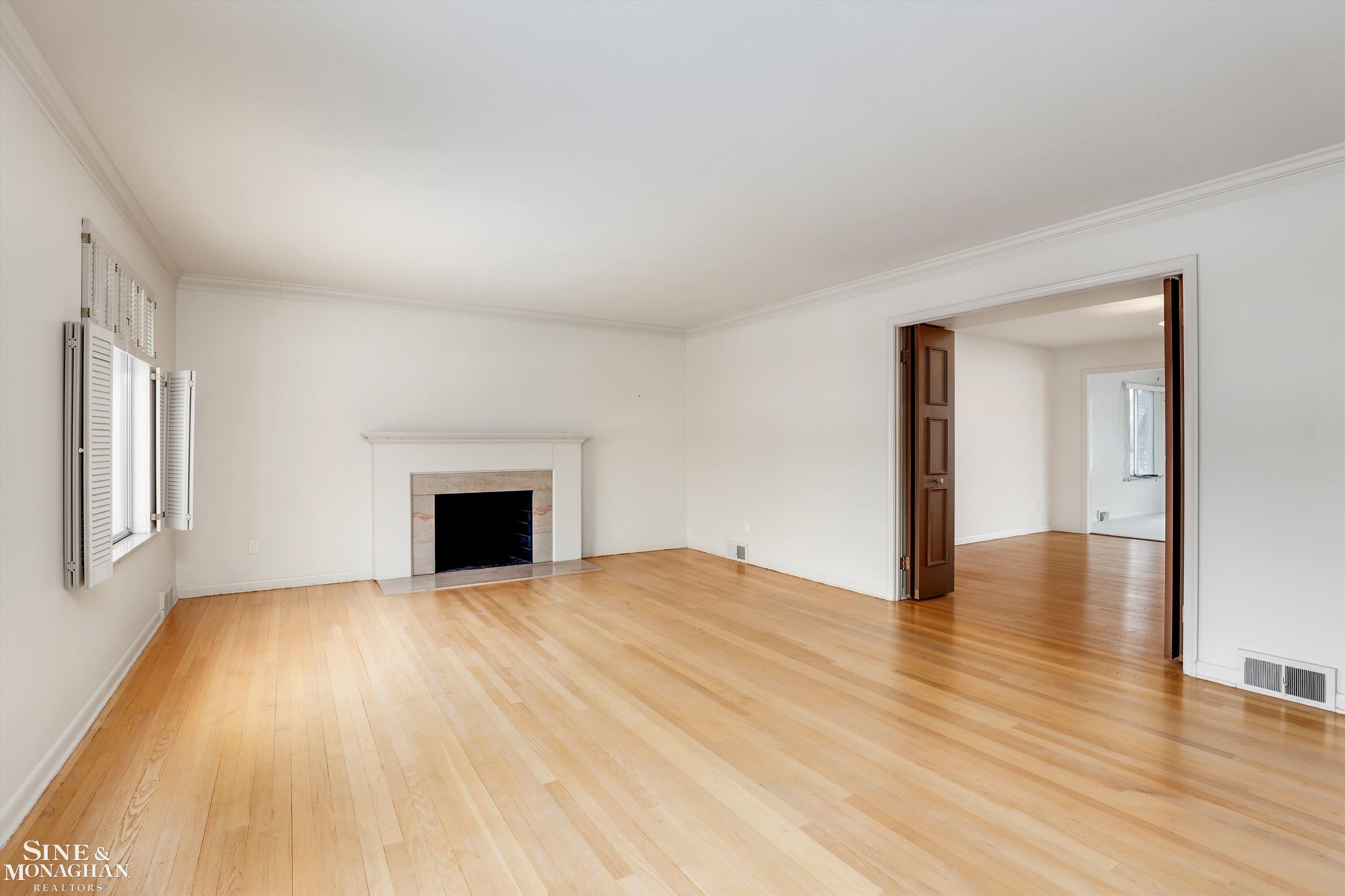 779 Harcourt Road Grosse Pointe, MI 48230 - Photo 8 of 32