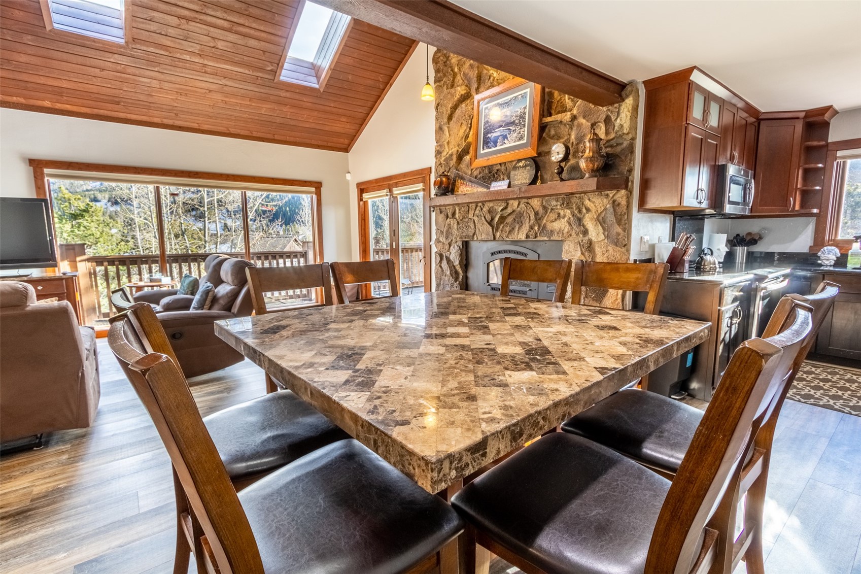67 West Hansen Road Keystone, CO 80435 - Photo 8 of 42 Dining area