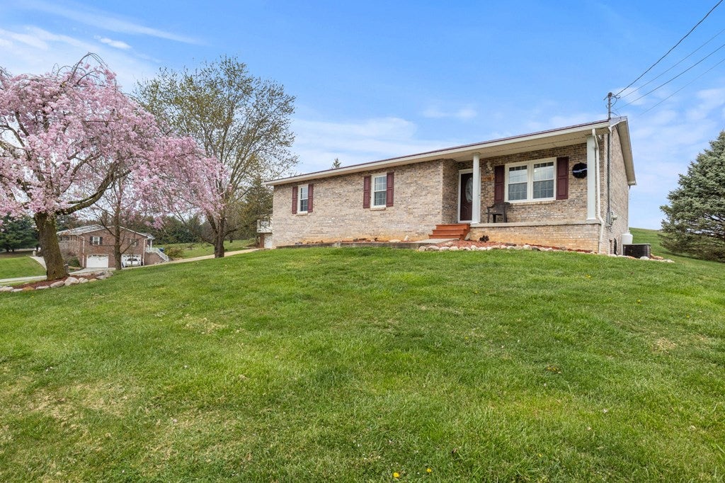 14533 Peaceful Valley Road Abingdon, VA 24210 - Photo 22 of 26 Gallery Image 22