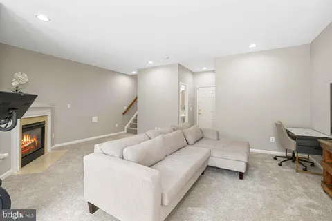 $3,500 | 19121 Eagle Mine Terrace, Leesburg, VA 20176