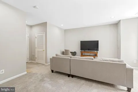 $3,500 | 19121 Eagle Mine Terrace, Leesburg, VA 20176