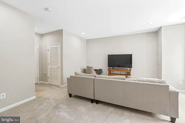 $3,500 | 19121 Eagle Mine Terrace, Leesburg, VA 20176