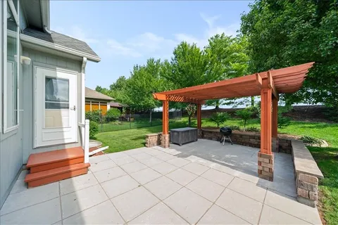 $525,000 | 21936 West 175th Terrace, Olathe, KS 66062